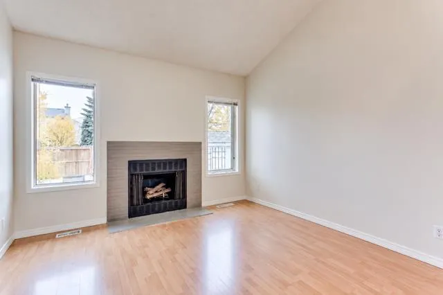 40 Mt Lorette Close SE