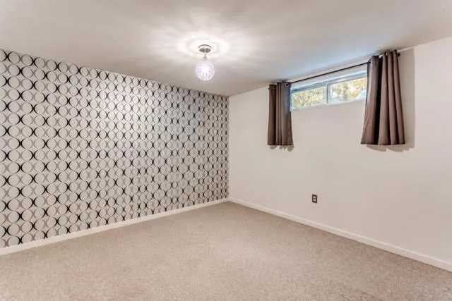 40 Mt Lorette Close SE