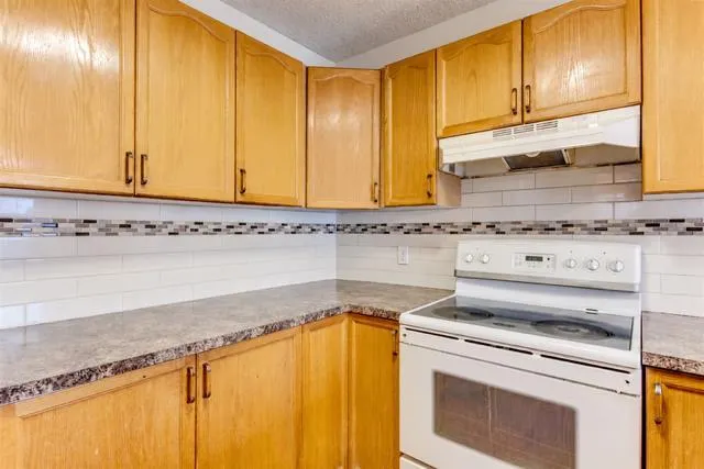 40 Mt Lorette Close SE