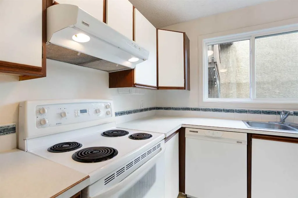 624 2 Avenue NW #5
