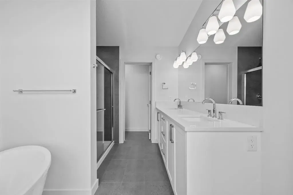 116 Greenwich Drive NW
