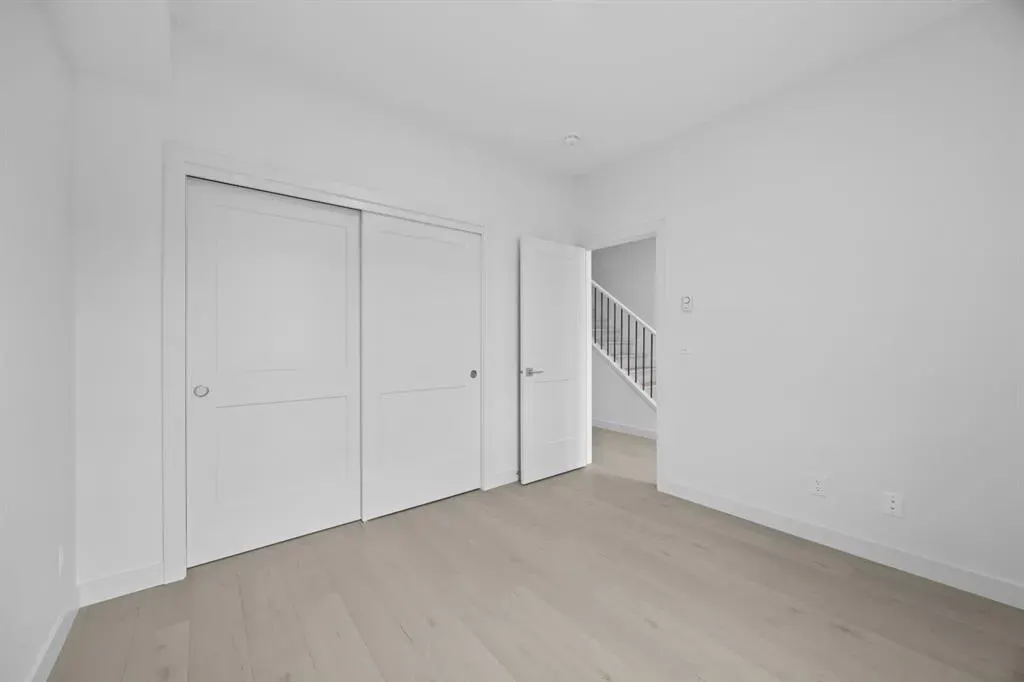 116 Greenwich Drive NW