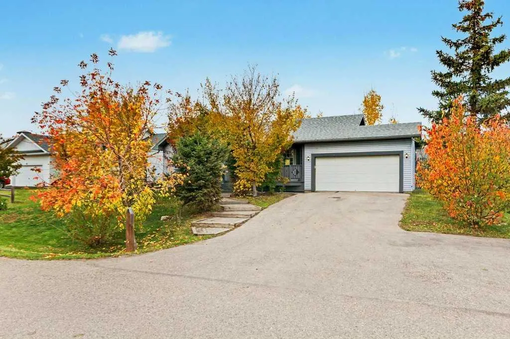 16 Nesbitt Avenue