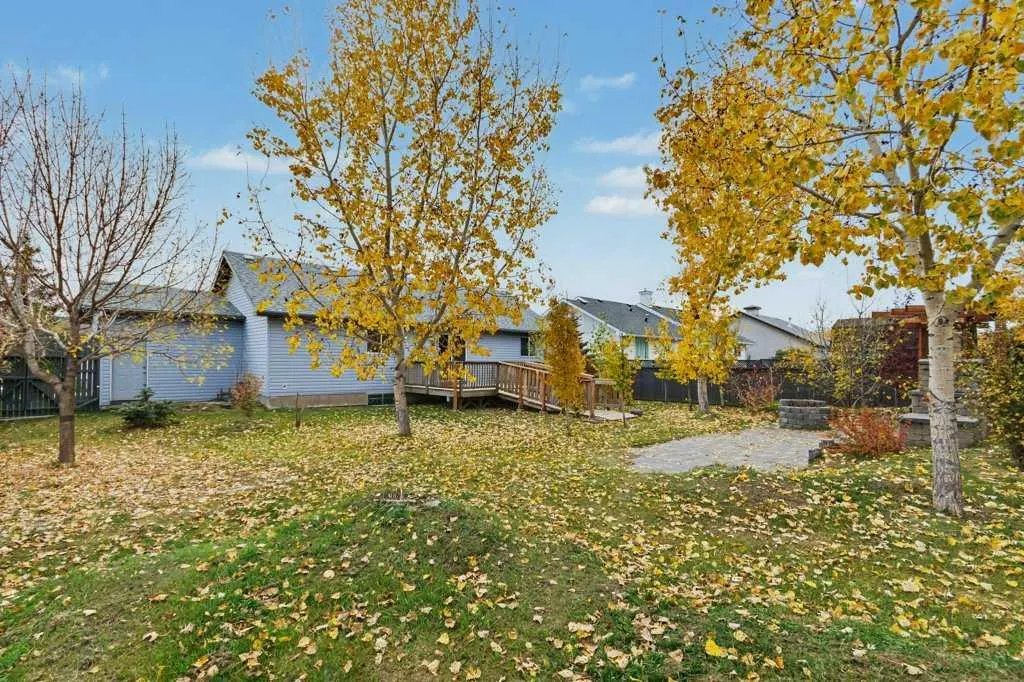 16 Nesbitt Avenue