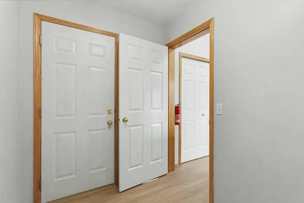 16 Nesbitt Avenue