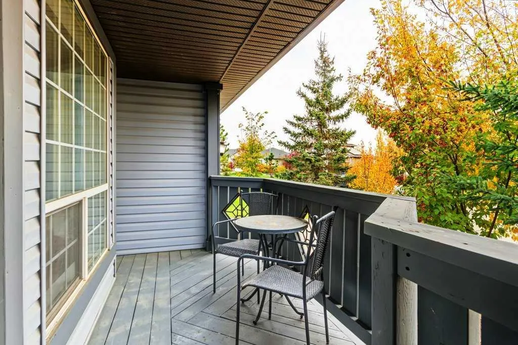 16 Nesbitt Avenue