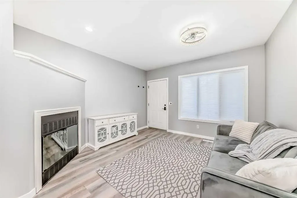 1014 14 Avenue SW #106