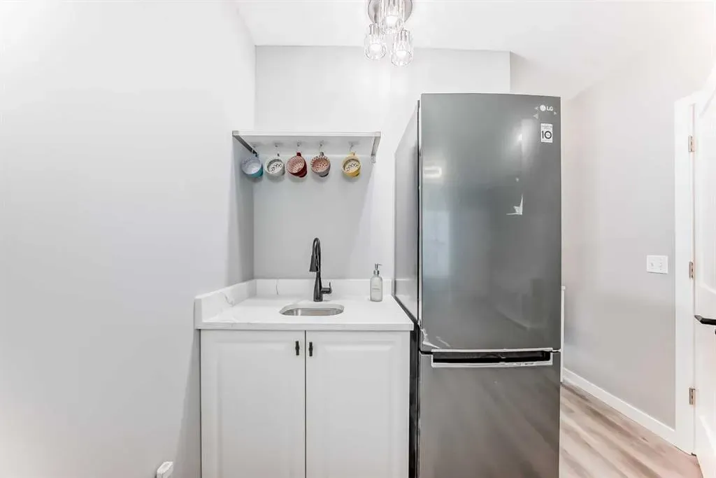 1014 14 Avenue SW #106
