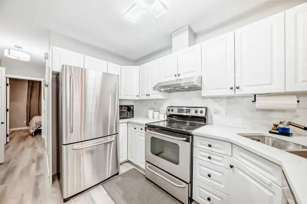 1014 14 Avenue SW #106