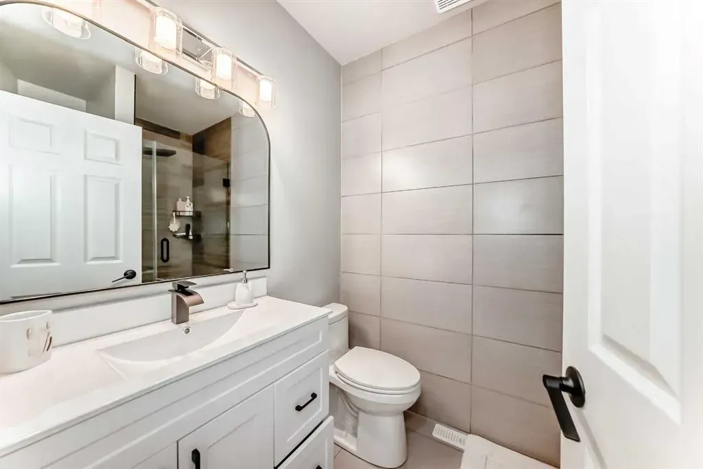 1014 14 Avenue SW #106