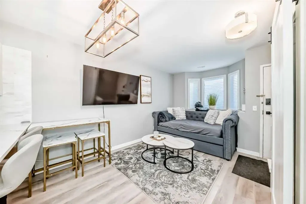 1014 14 Avenue SW #106