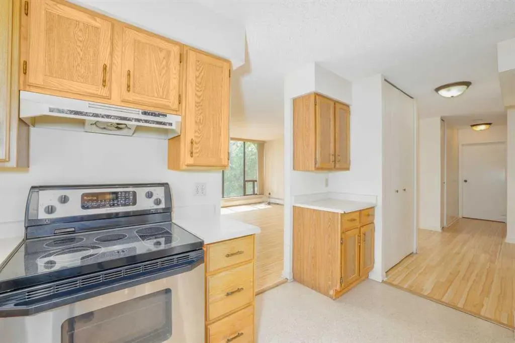 80 Point Mckay Crescent NW #208