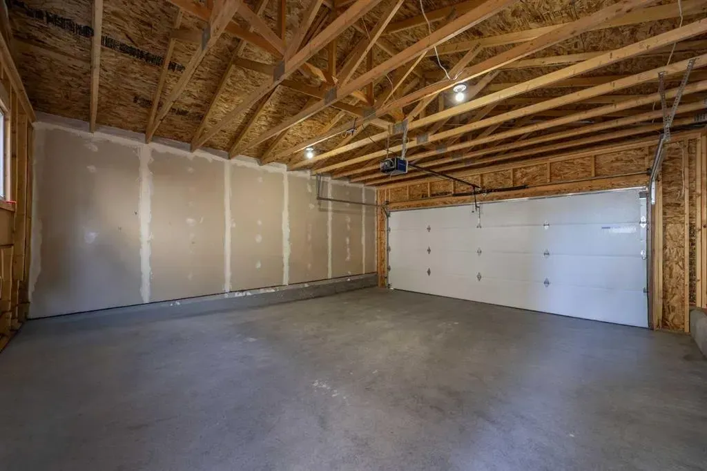 251 Chinook Gate Boulevard SW