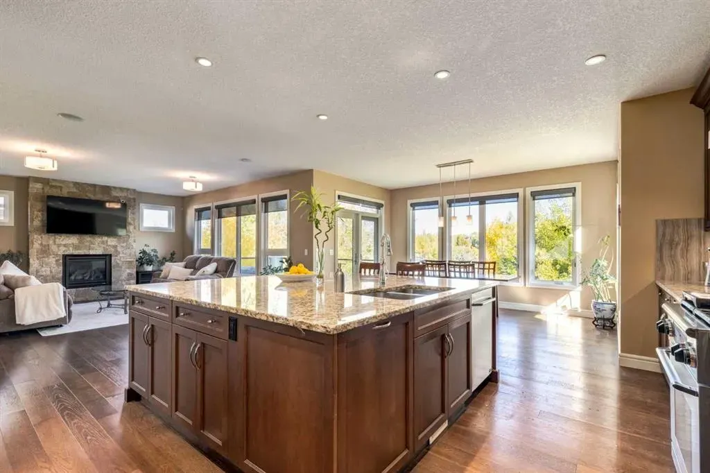 206 Waterside Court