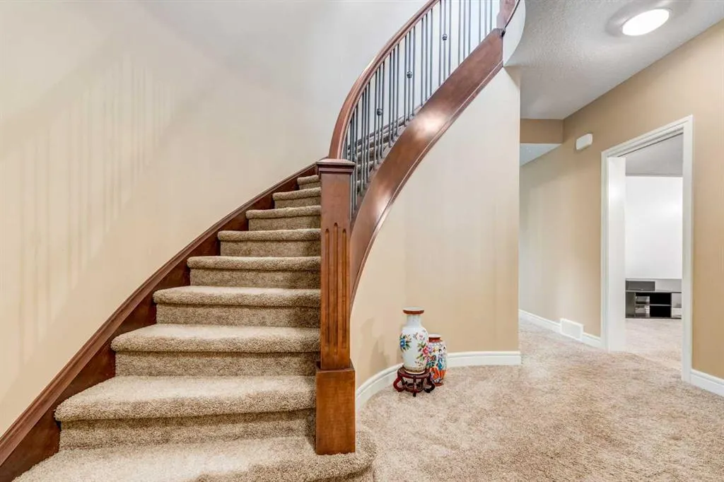 206 Waterside Court
