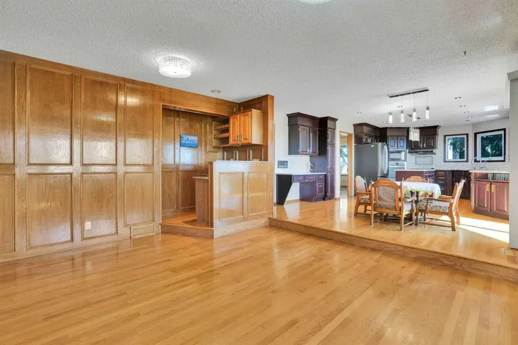88 Edelweiss Drive NW