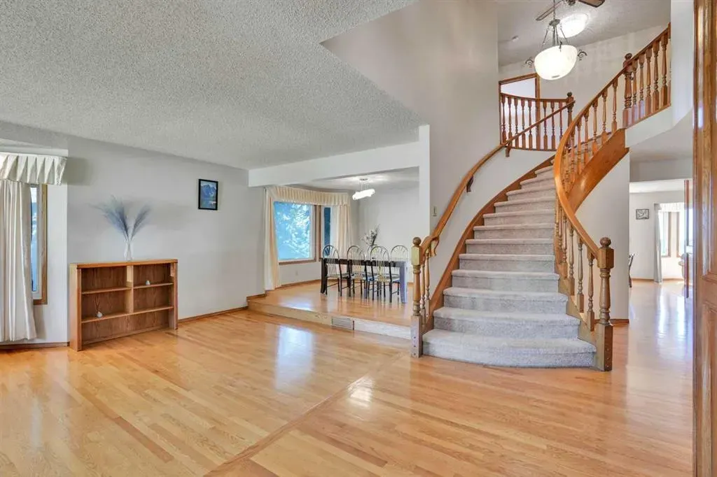88 Edelweiss Drive NW