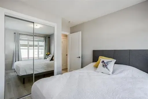 30 Cornerstone Manor NE #204