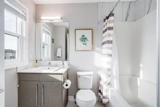 30 Cornerstone Manor NE #204