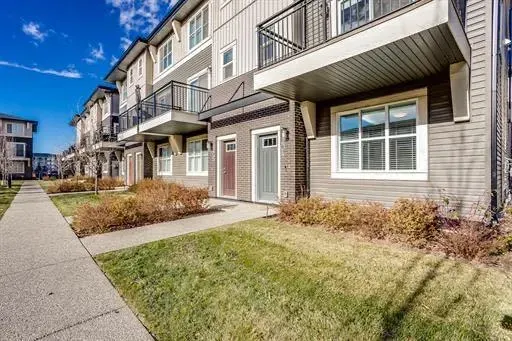 30 Cornerstone Manor NE #204