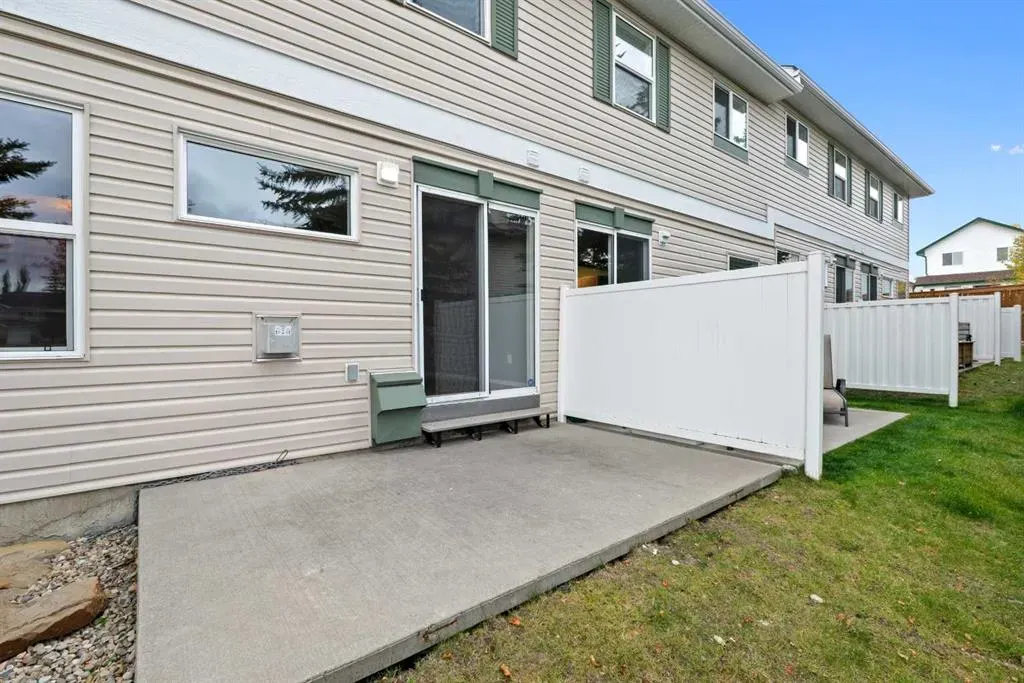 13 Country Hills Rise NW