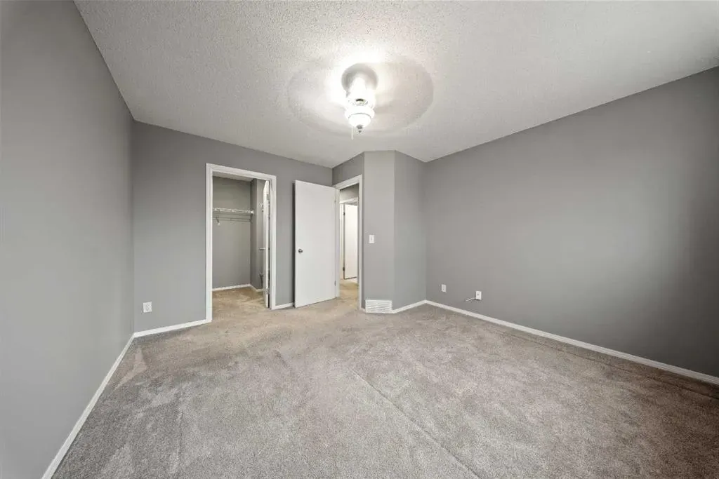 13 Country Hills Rise NW