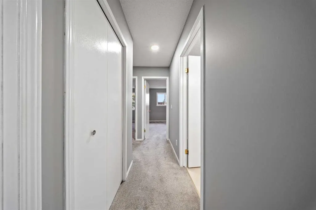 13 Country Hills Rise NW