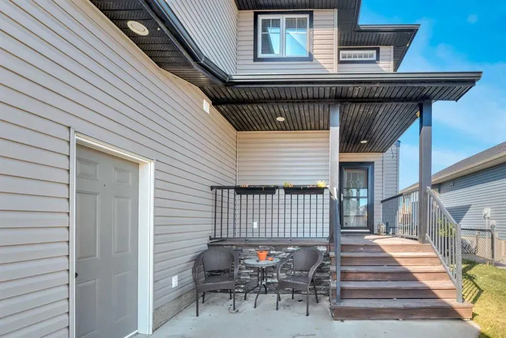 148 Aspen Creek Crescent