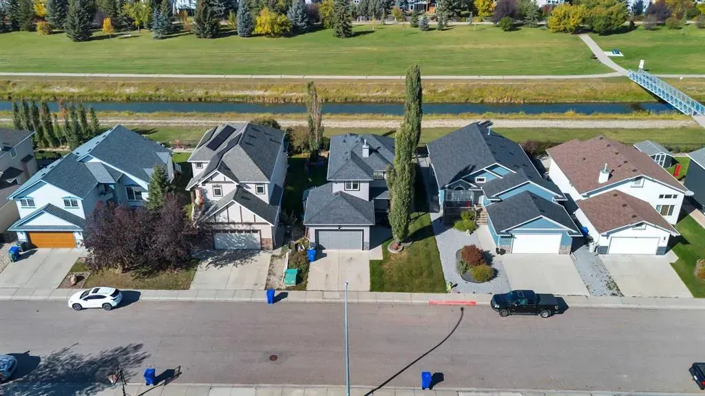 148 Aspen Creek Crescent