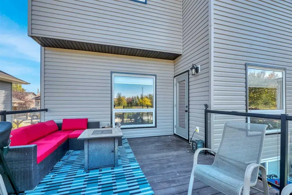148 Aspen Creek Crescent