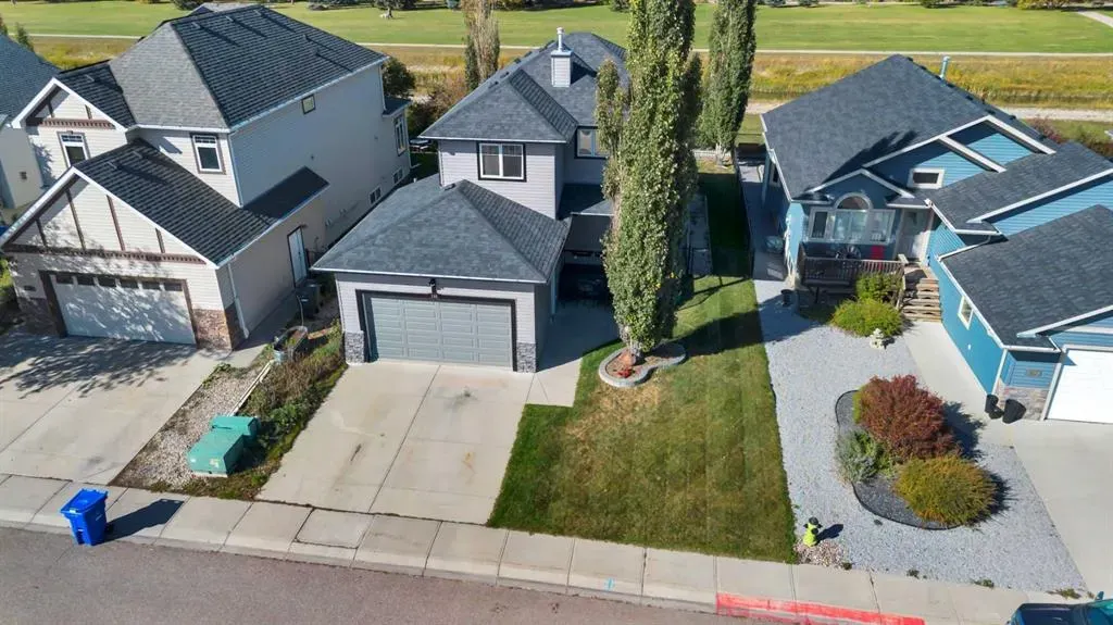 148 Aspen Creek Crescent