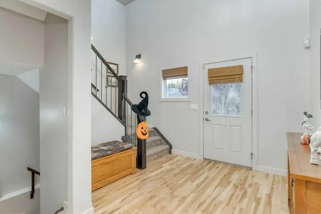 312 Crawford Close