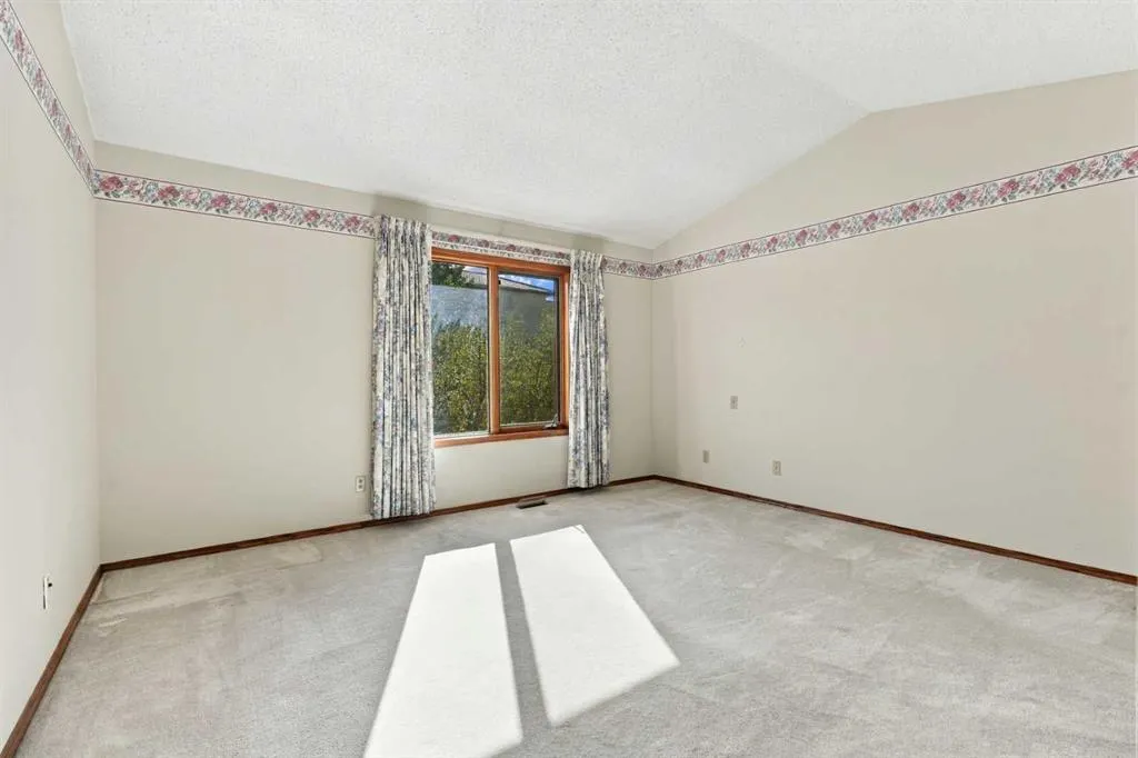 51 Edgebrook Circle NW