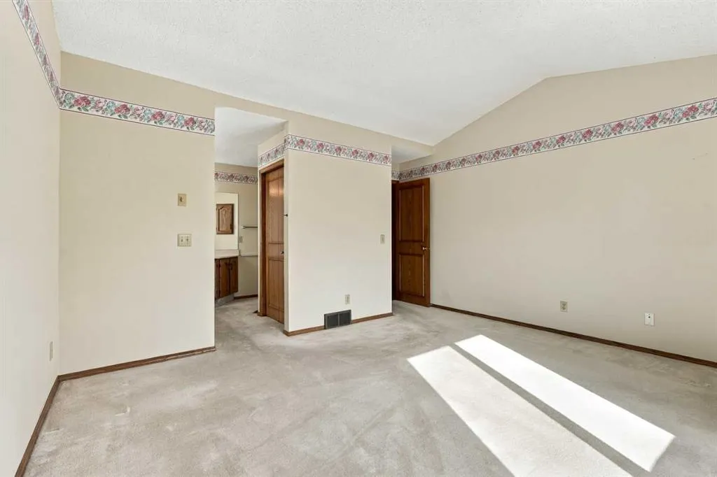 51 Edgebrook Circle NW