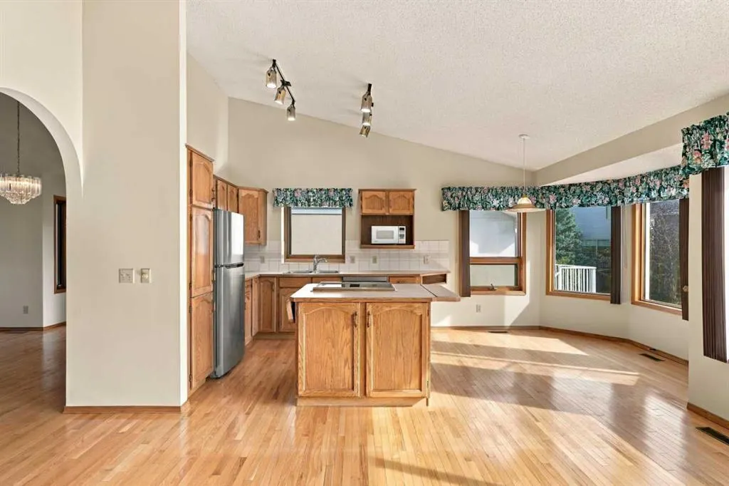 51 Edgebrook Circle NW