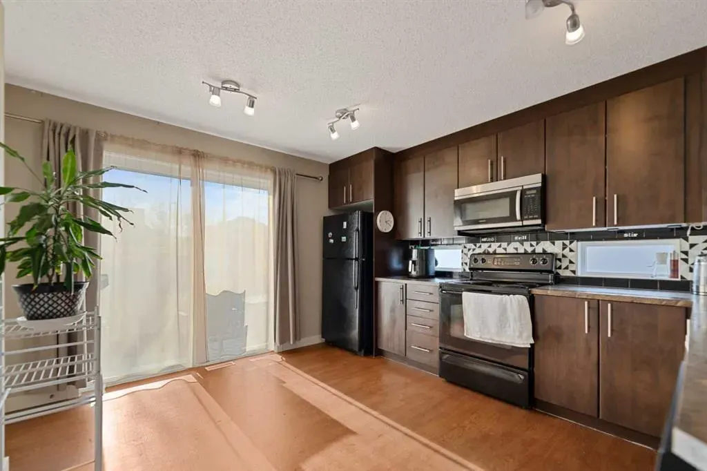 2445 Kingsland Road SE #209