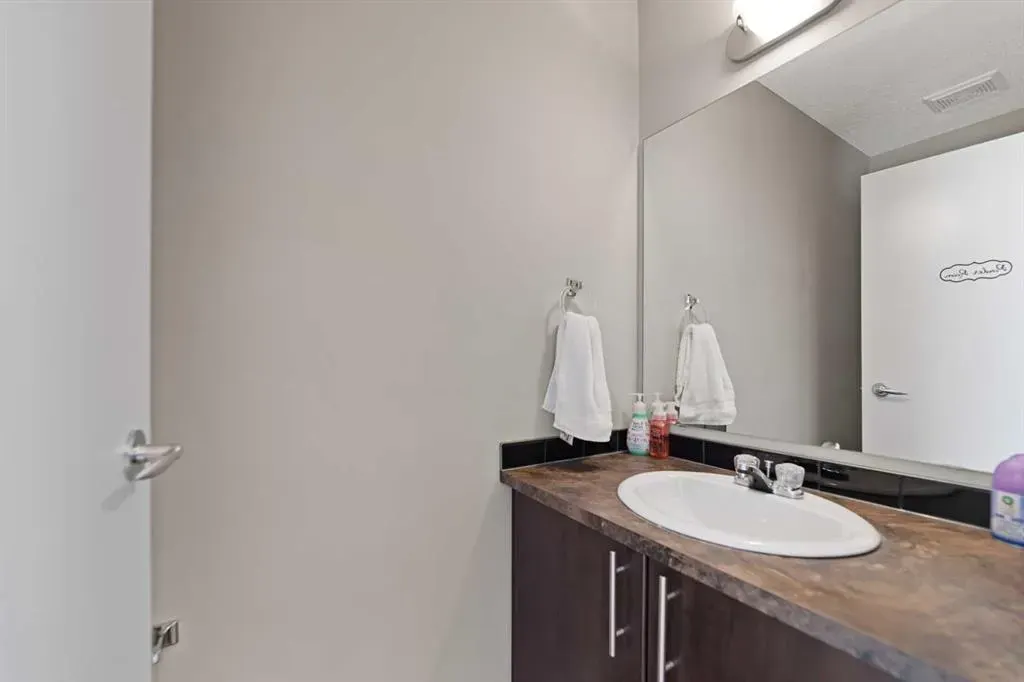2445 Kingsland Road SE #209