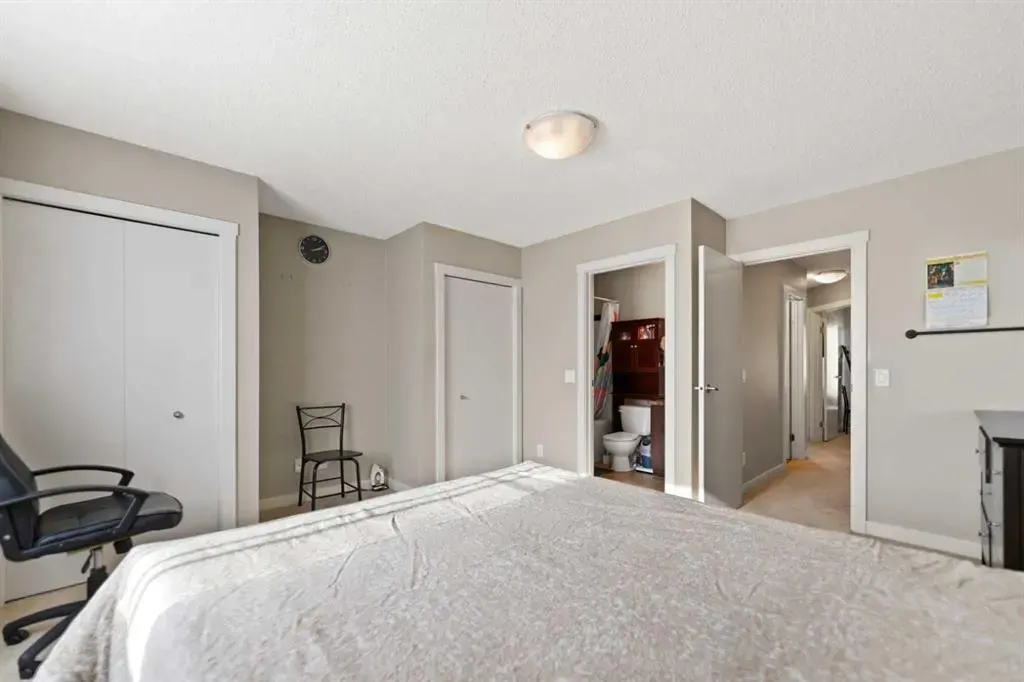 2445 Kingsland Road SE #209