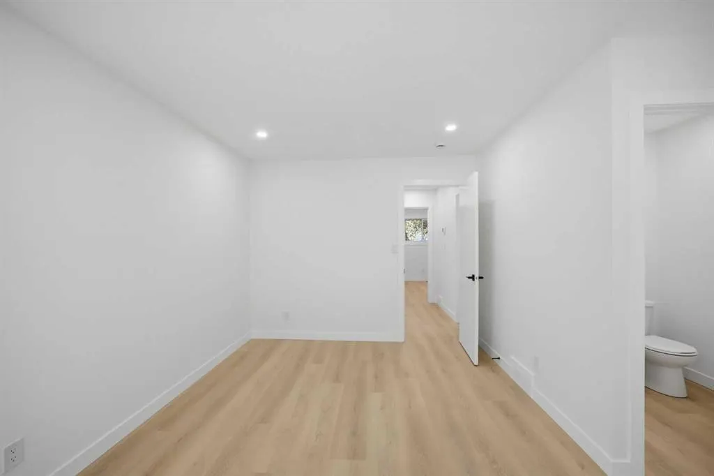 460 Queensland Place SE