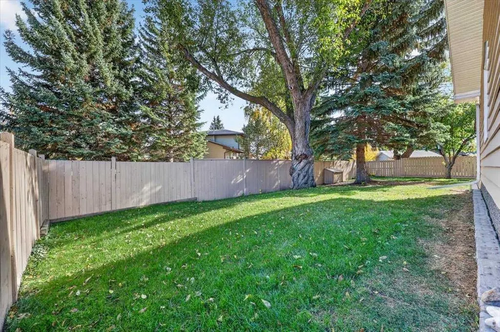 316 Parkland Way SE