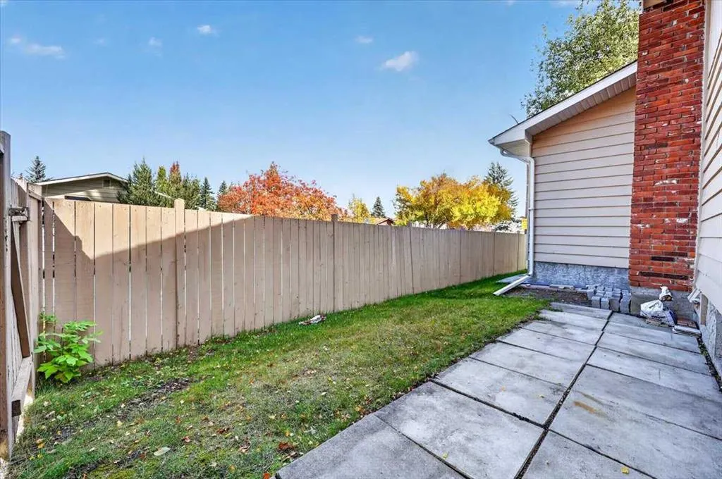 316 Parkland Way SE