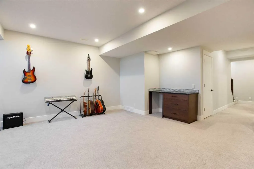 96 Walcrest View SE