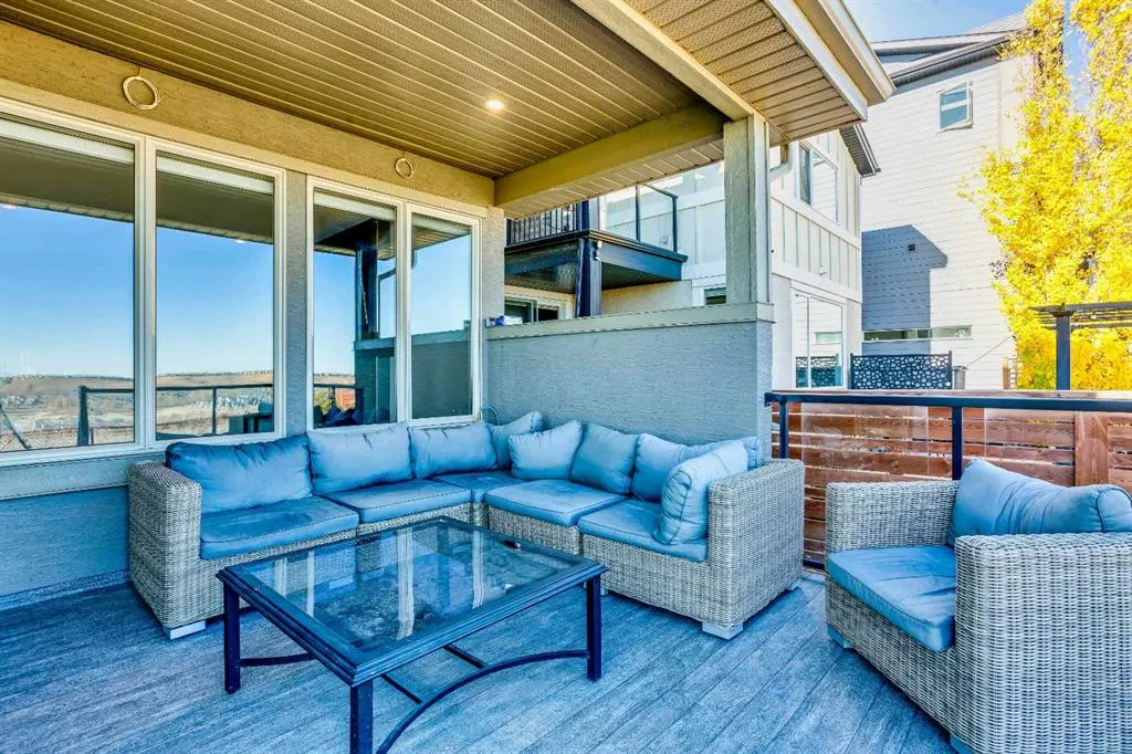 96 Walcrest View SE