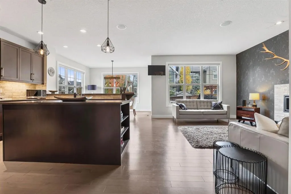 1 Riviera Point