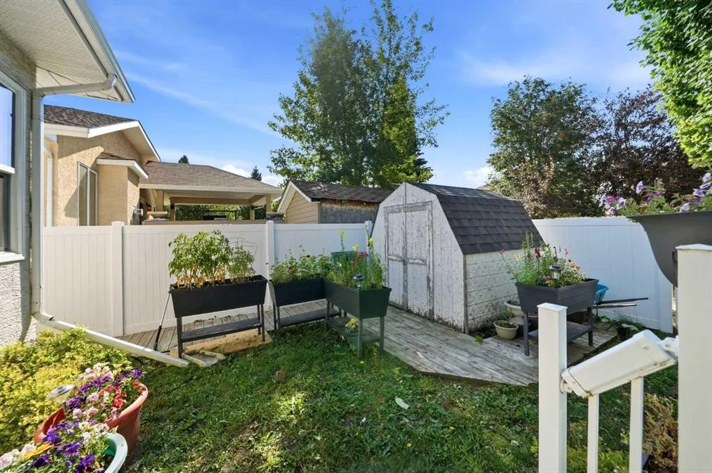 8 Drever Close