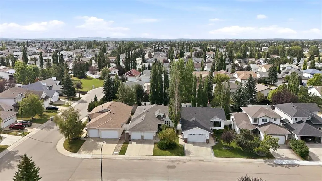 8 Drever Close