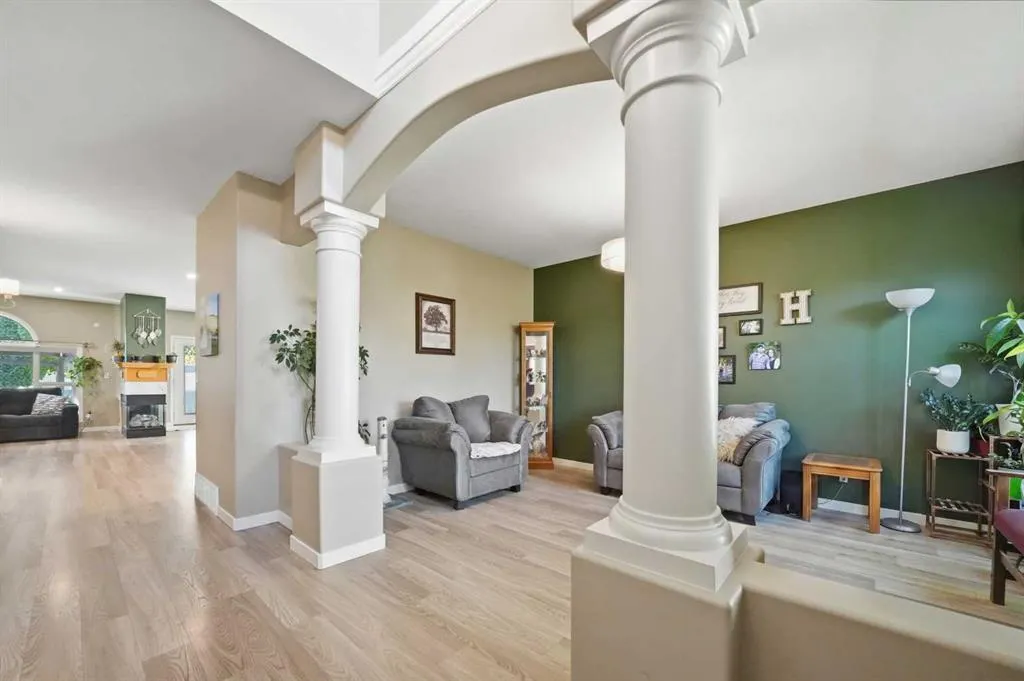 8 Drever Close