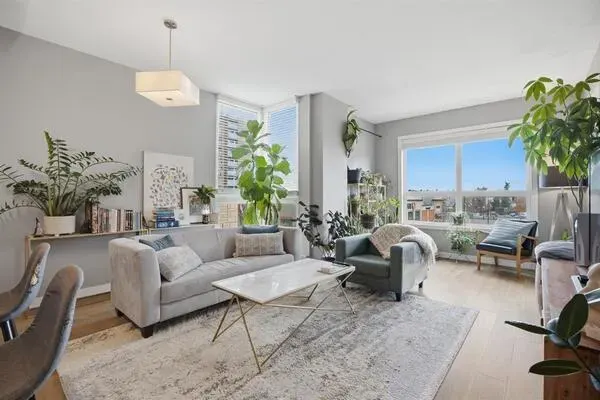 1110 3 Avenue NW #303