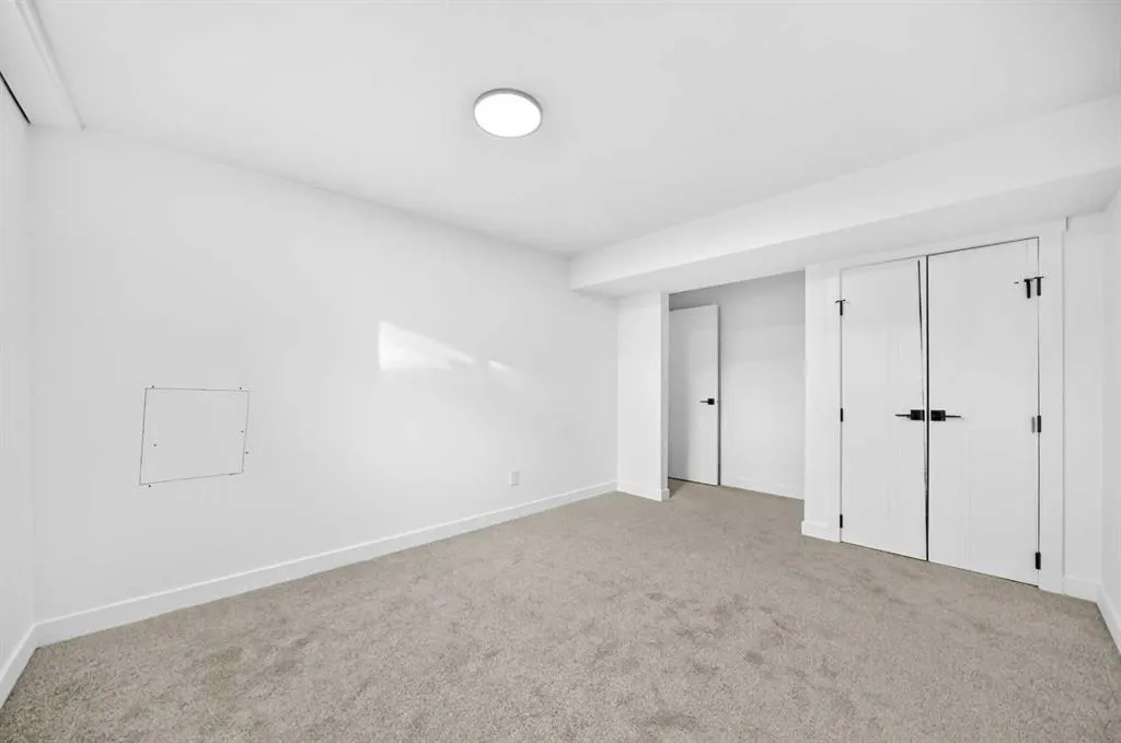 911 Penmeadows Road SE