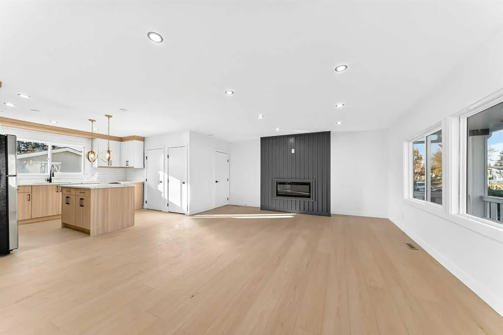 911 Penmeadows Road SE